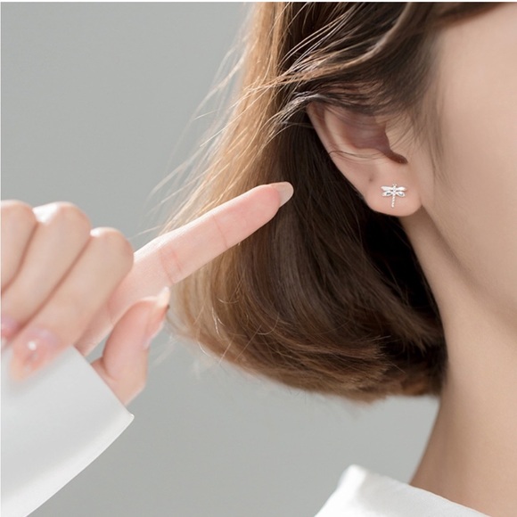 ✨HP✨ Sterling Silver Dragonfly Dainty Minimalist Stud Post Earrings - Picture 3 of 4